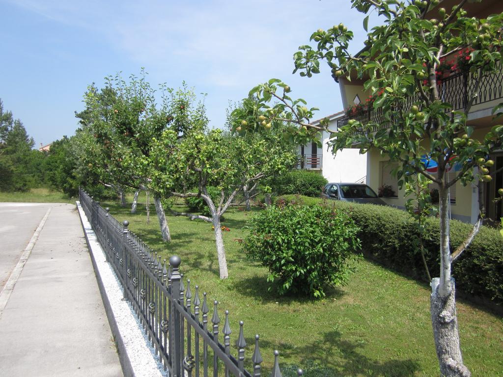 Guest House Mrvcic Rupa Exterior photo